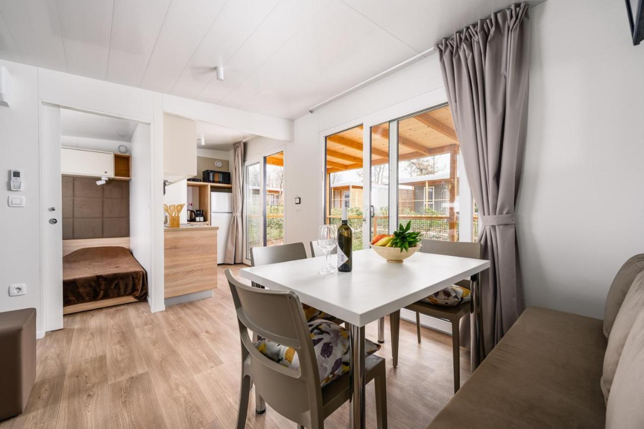 Adriamar Mobile Homes In Camping Park 우마그 외부 사진