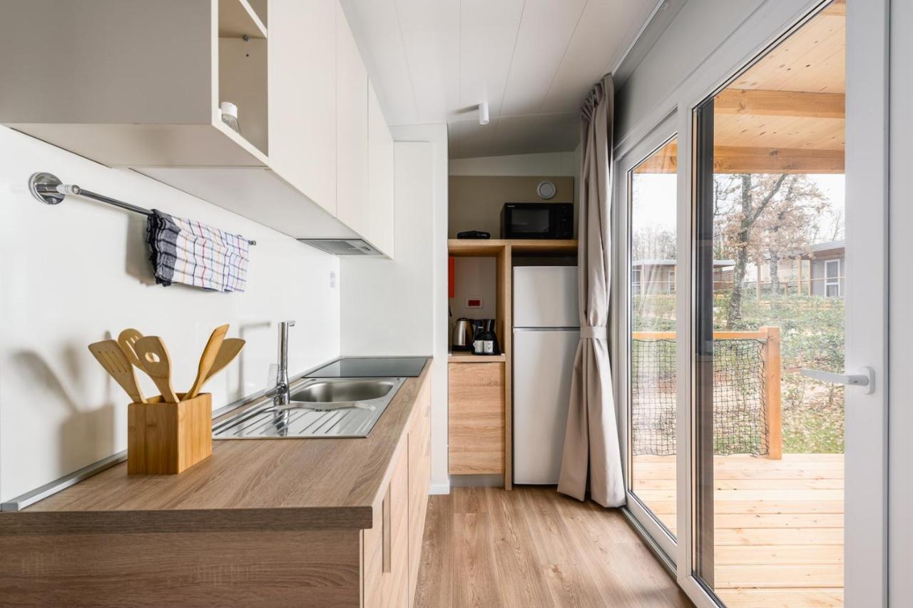 Adriamar Mobile Homes In Camping Park 우마그 외부 사진